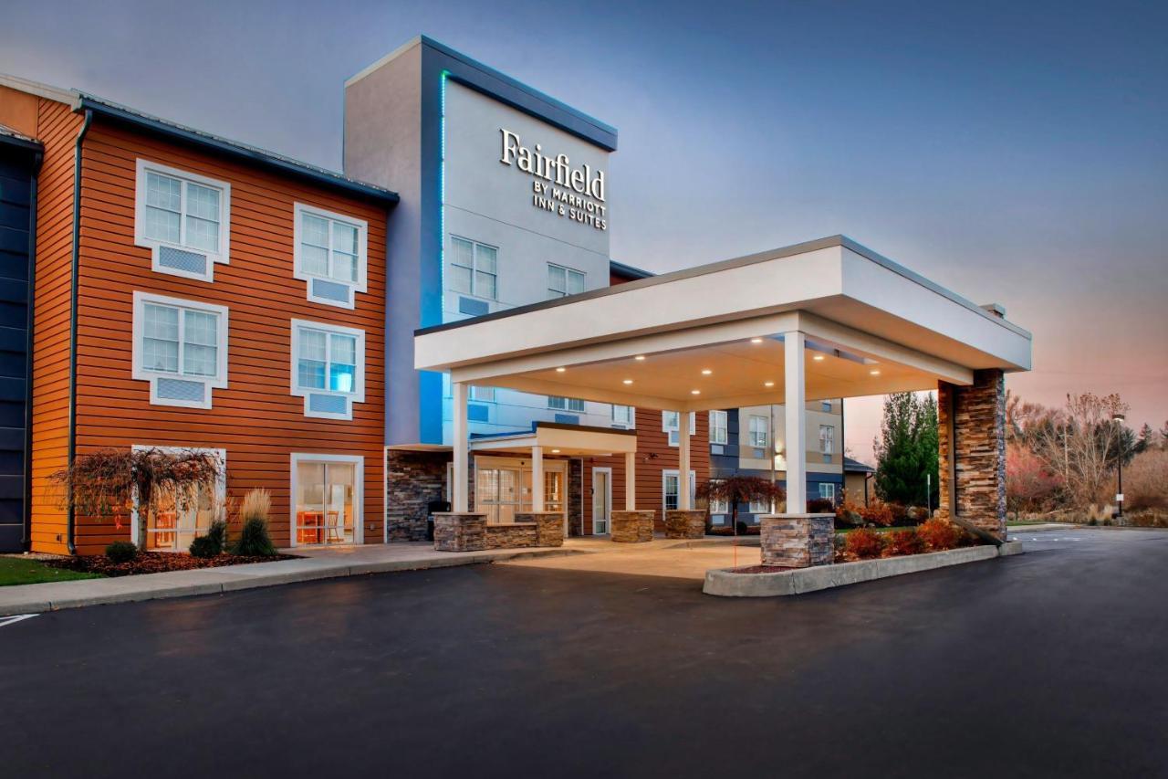 Fairfield Inn & Suites By Marriott Кортленд Экстерьер фото