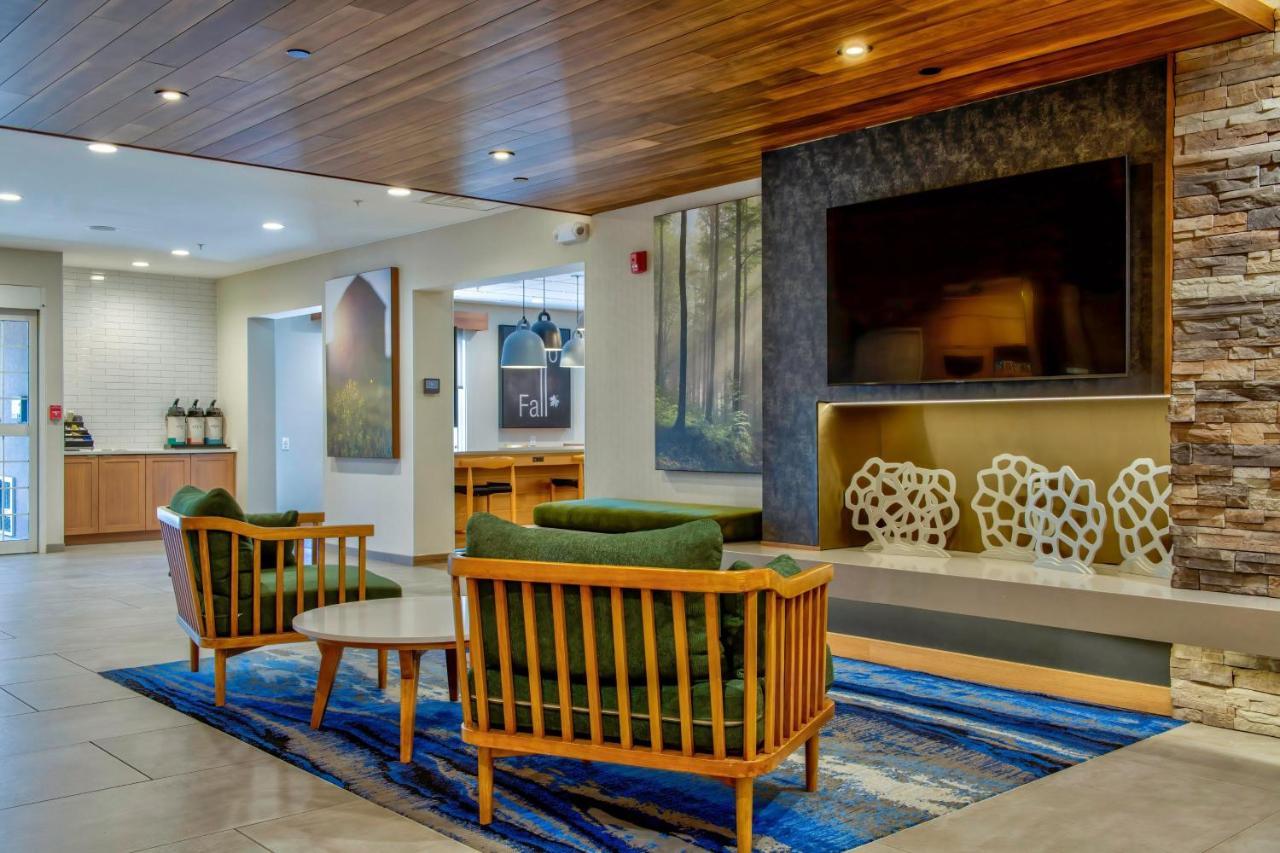 Fairfield Inn & Suites By Marriott Кортленд Экстерьер фото